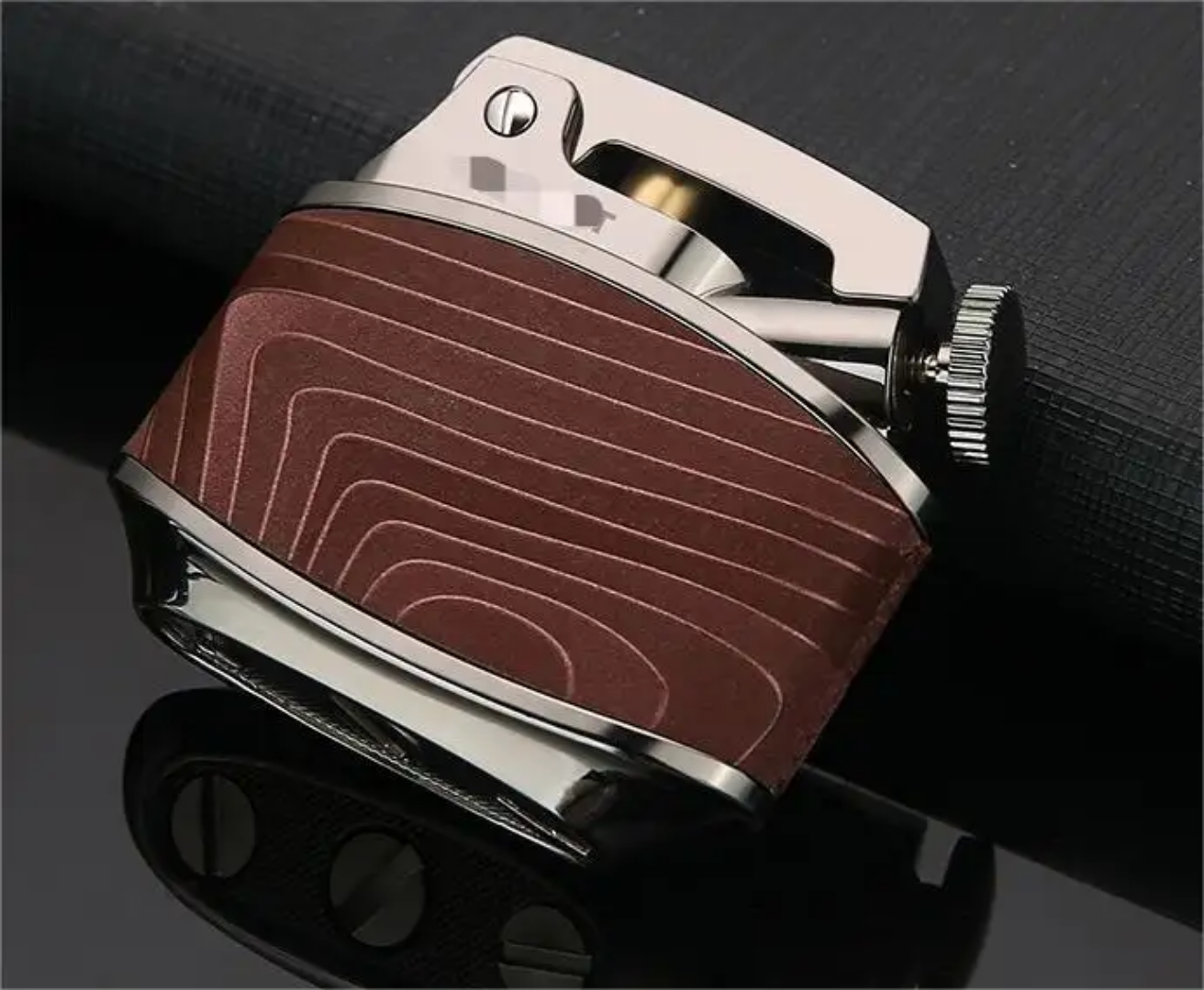 HONEST LUXURY RETRO LIGHTER